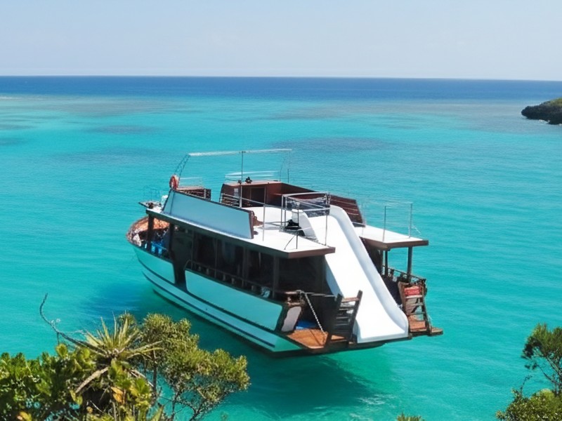 Barco da Primeira Classe Tour